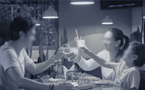 我們愛爸爸媽媽主題班會(精選10篇)