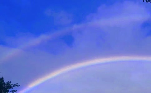 雨后見彩虹勵志句子