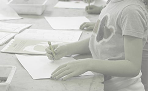 如何教小學(xué)生畫畫