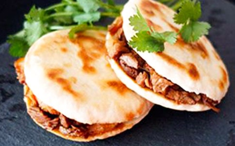 85后小伙國外創(chuàng)業(yè) 肉夾饃臊子肉走俏韓國