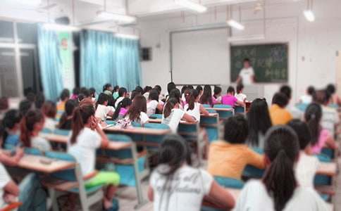 四年級(jí)乘法分配律教學(xué)反思范文