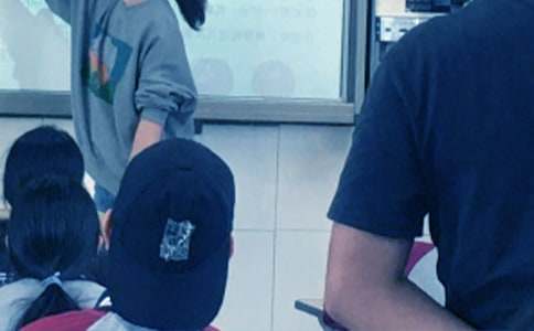 競(jìng)聘學(xué)校教研室主任演講稿范文