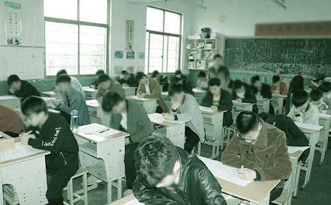 期中考試表彰大會(huì)總結(jié)發(fā)言稿