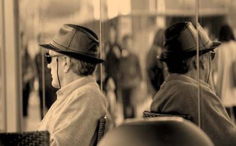 爺爺?shù)淖魑?15篇)