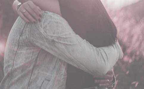 當你擁抱挫折時_初二優(yōu)秀作文_初二作文